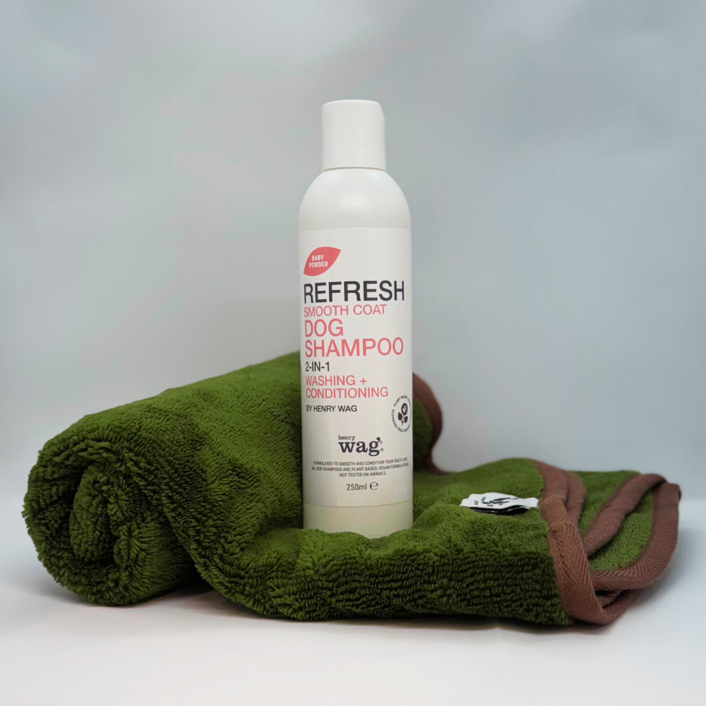 Henry Wag Smooth Dog Shampoo Baby Powder