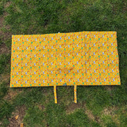 Summer Buzzin' Dog Settle Mat – Lightweight, Waterproof & Travel-Friendly